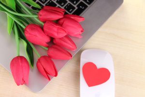 Come inviare fiori economici attraverso i fioristi online